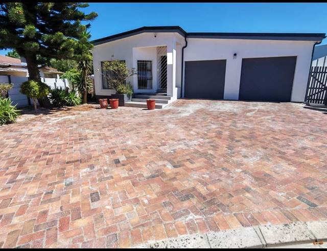 5 BEDROOM HOUSE FOR SALE IN WELGELEGEN